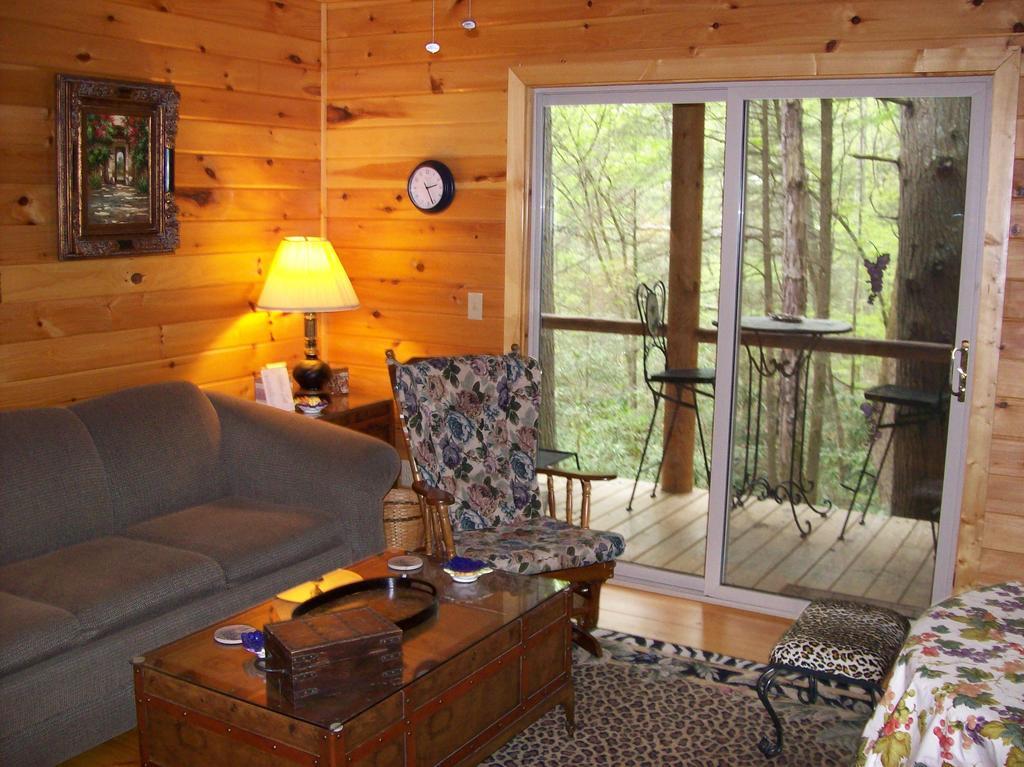 Garden Of Eden Cabins Cosby Exterior photo