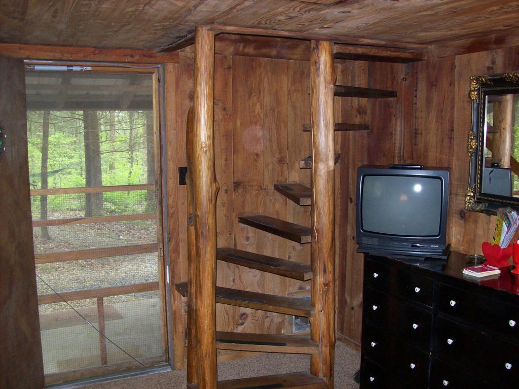 Garden Of Eden Cabins Cosby Exterior photo